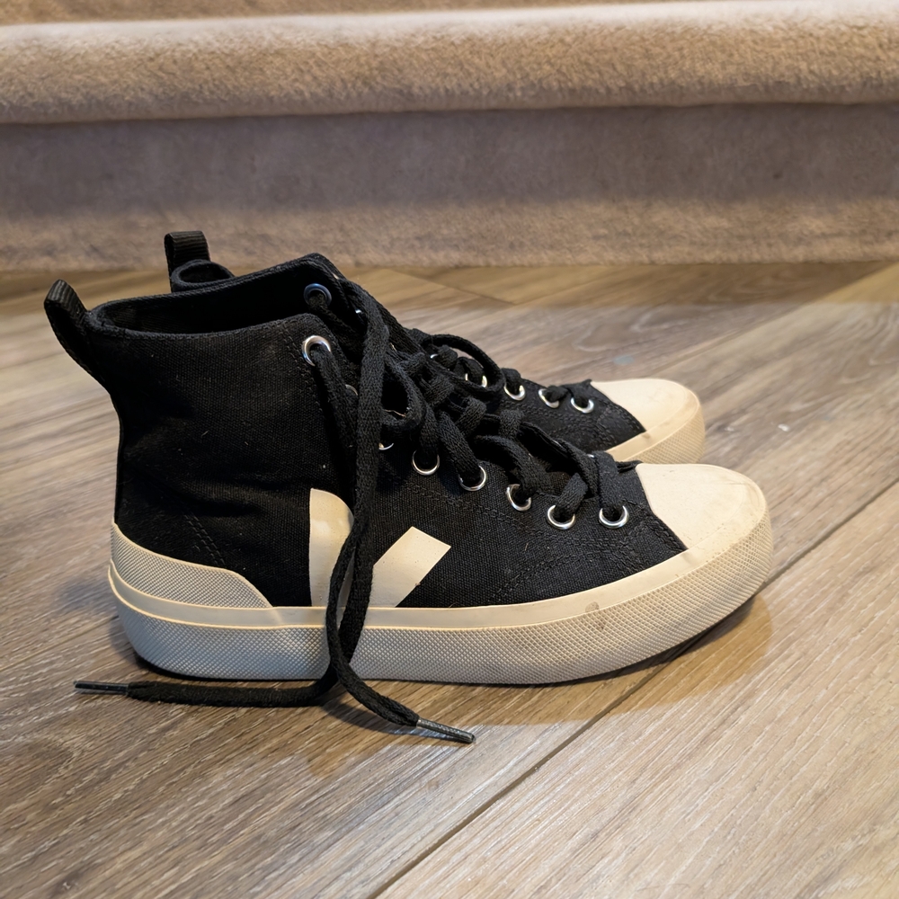 Veja Black and White High-Top Athletic Shoes